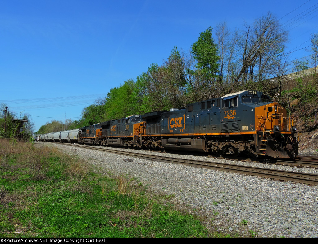 CSXT 7236, 3435, 3123 (1))